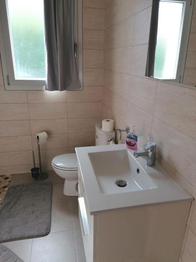 Chambre Et Table D'Hotes La Meule ポリニー エクステリア 写真
