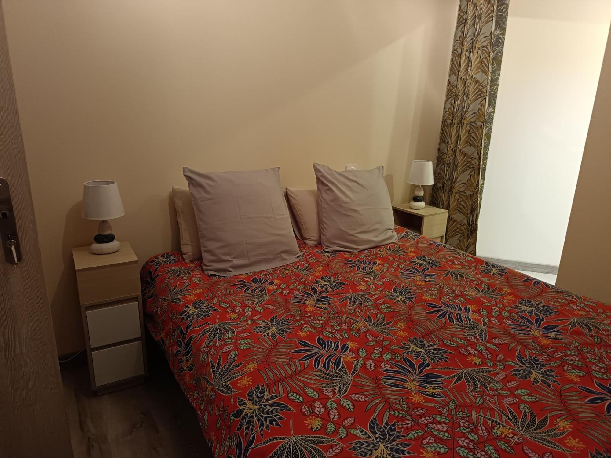 Chambre Et Table D'Hotes La Meule ポリニー エクステリア 写真