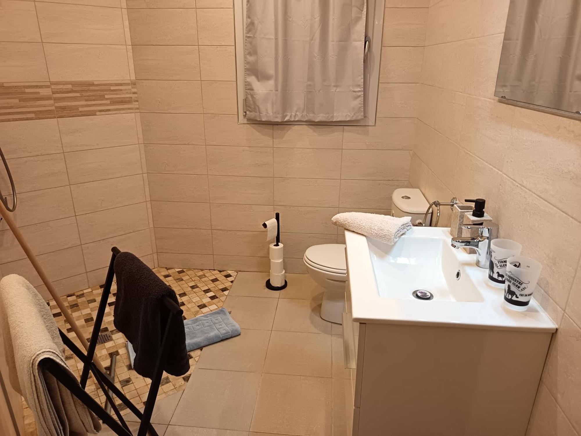 Chambre Et Table D'Hotes La Meule ポリニー エクステリア 写真